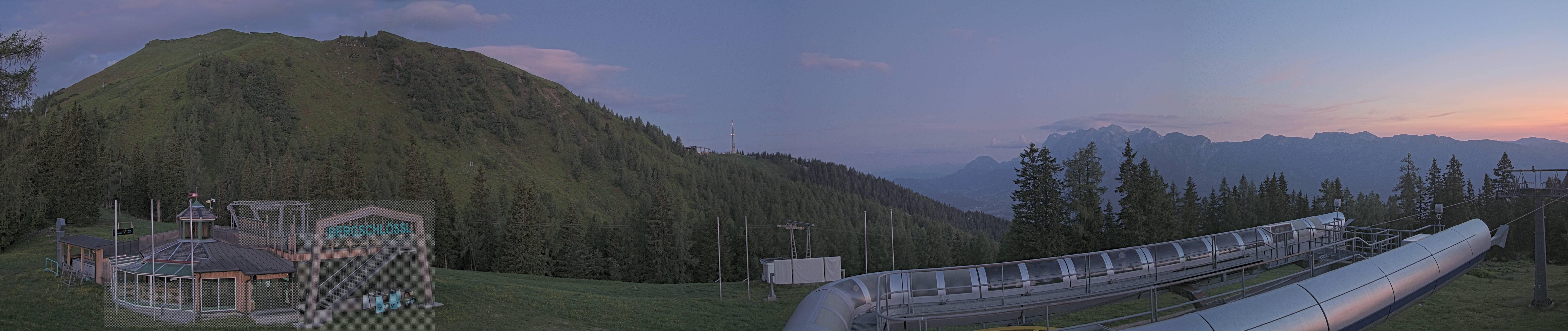 Archived image Webcam Top station Höfi Express II (1821 m)