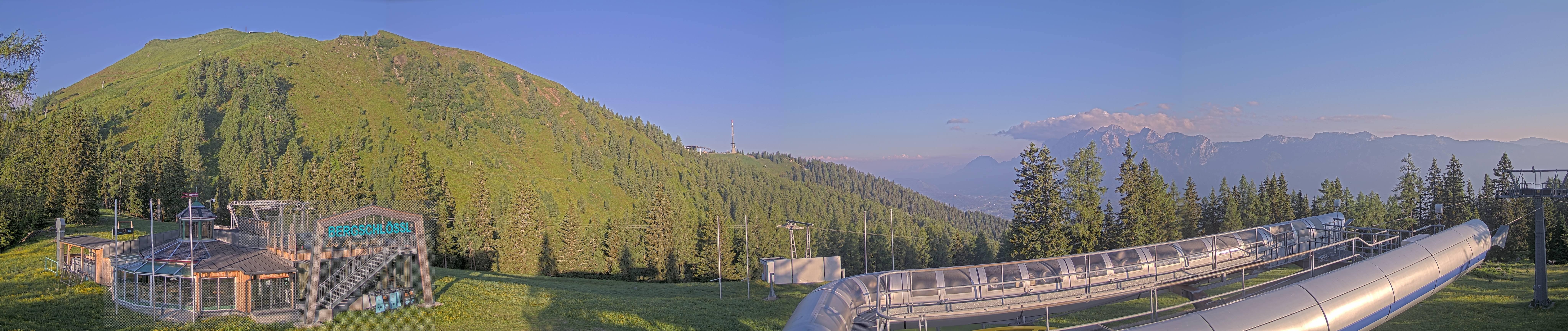 Archiv Foto Webcam Bergstation Höfi Express II (1821 m)
