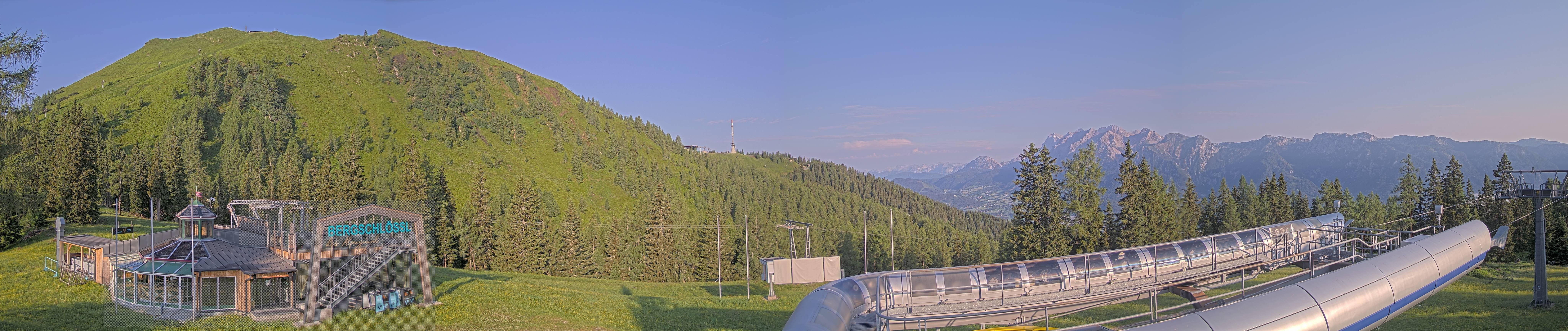 Archived image Webcam Top station Höfi Express II (1821 m)