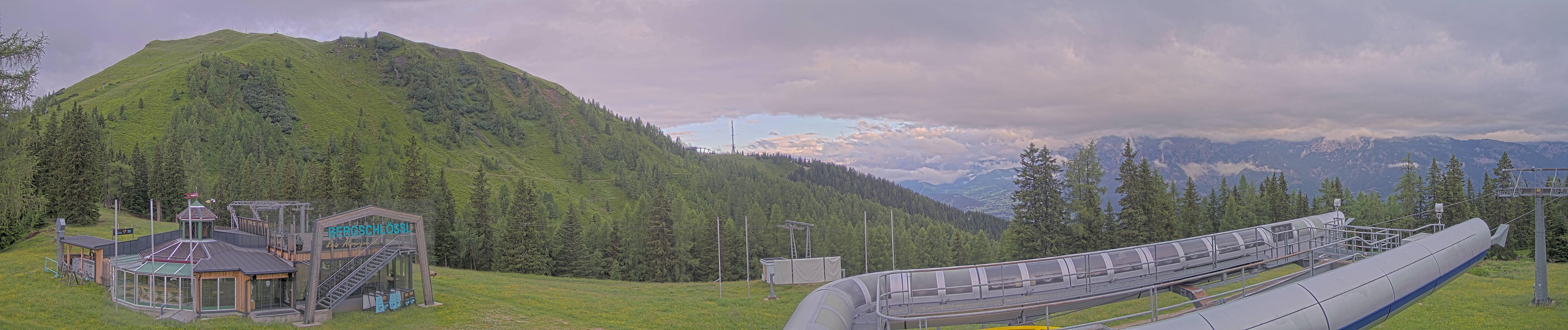 Archiv Foto Webcam Bergstation Höfi Express II (1821 m)