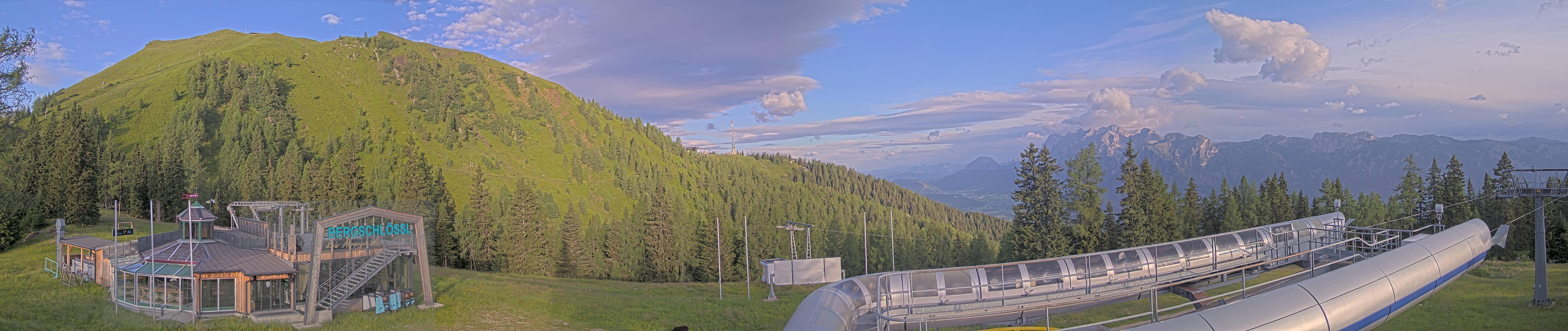 Archived image Webcam Top station Höfi Express II (1821 m)
