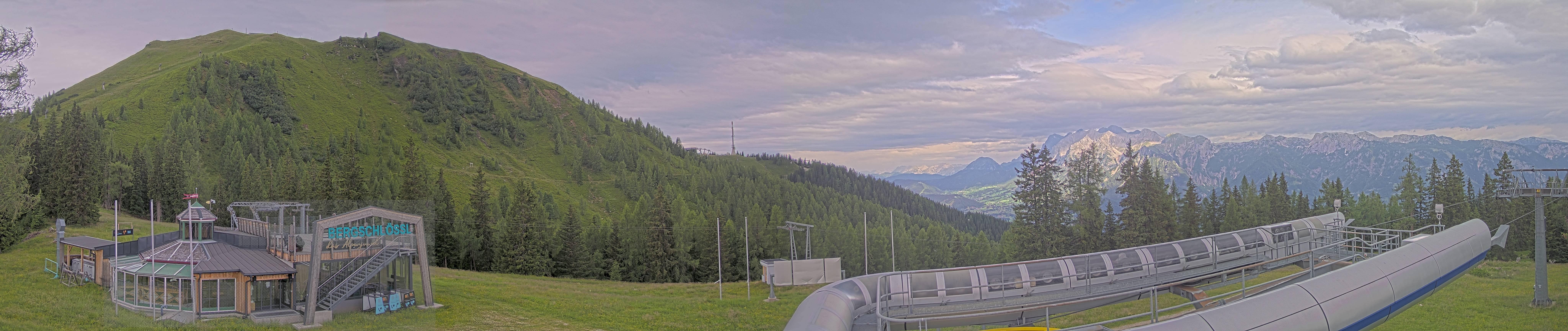 Archived image Webcam Top station Höfi Express II (1821 m)