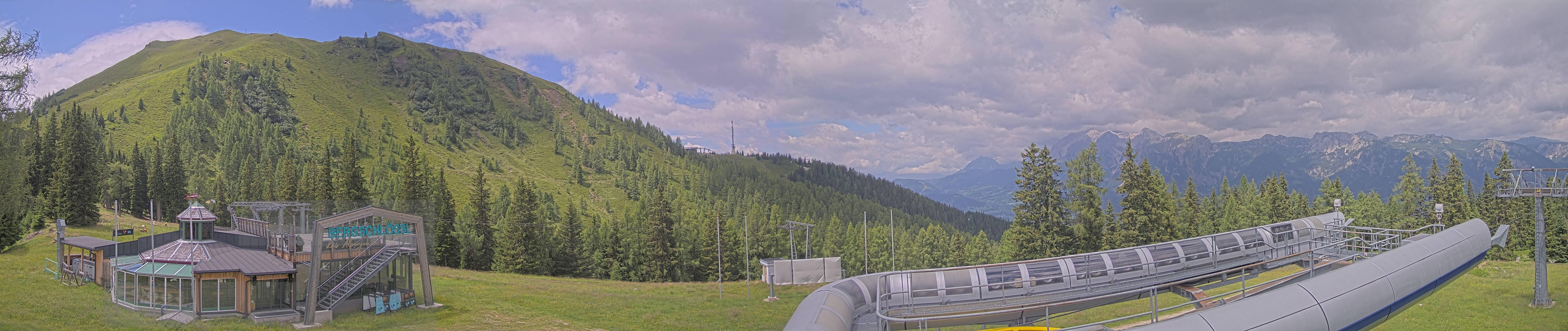 Archived image Webcam Top station Höfi Express II (1821 m)