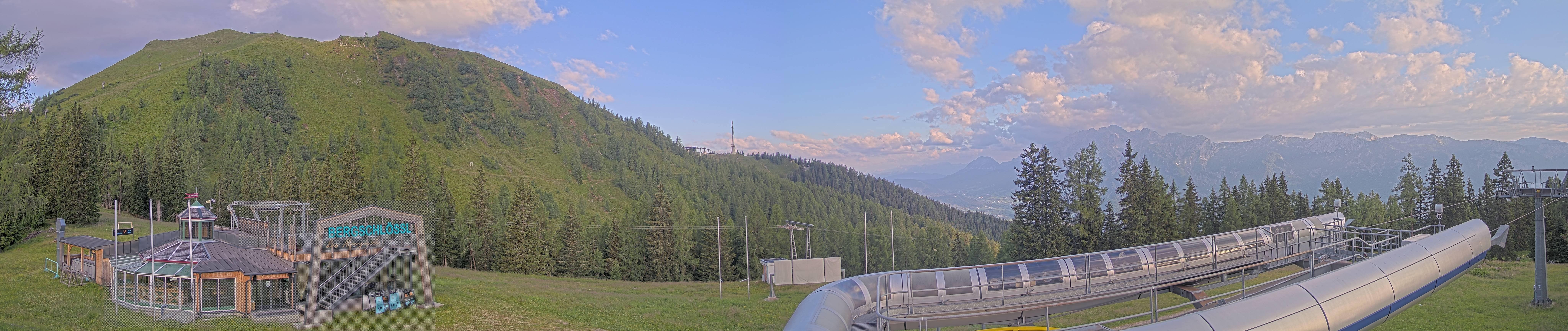 Archived image Webcam Top station Höfi Express II (1821 m)