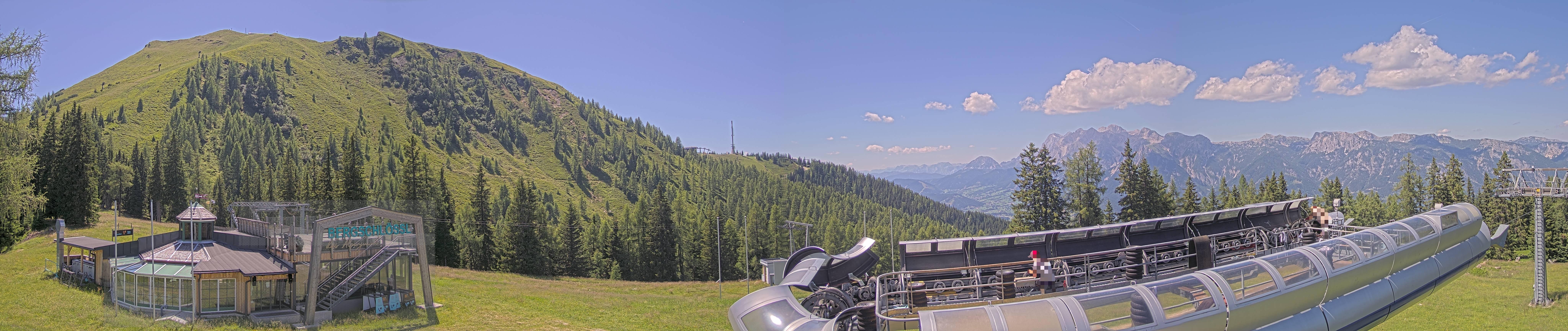 Archiv Foto Webcam Bergstation Höfi Express II (1821 m)