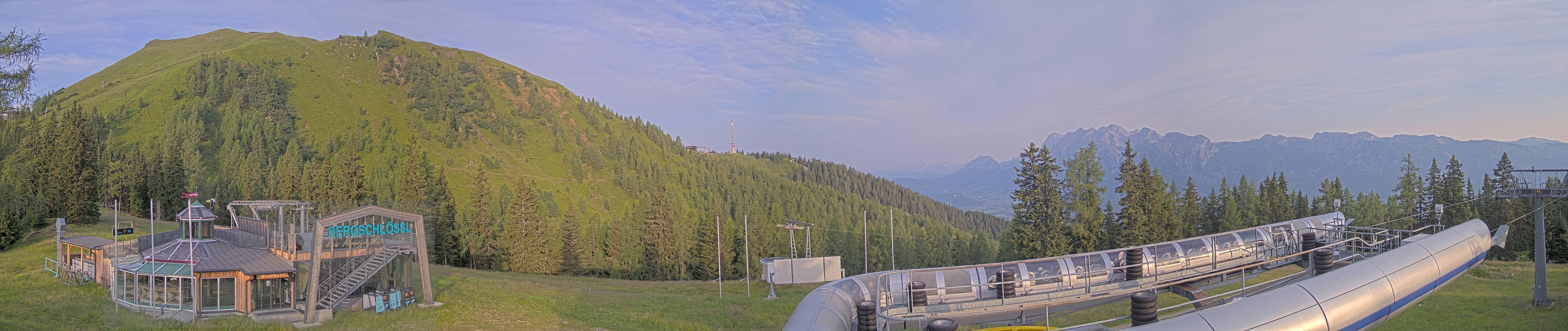 Archived image Webcam Top station Höfi Express II (1821 m)