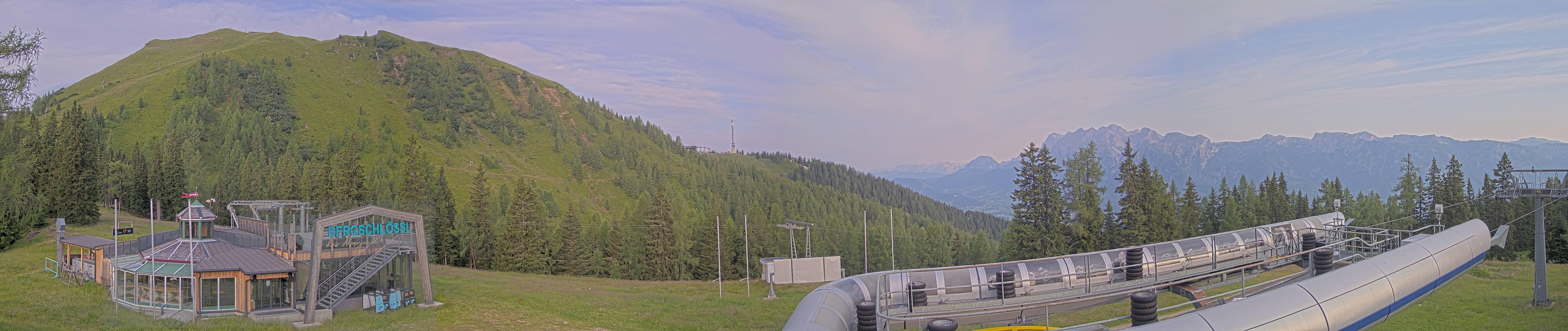 Archived image Webcam Top station Höfi Express II (1821 m)