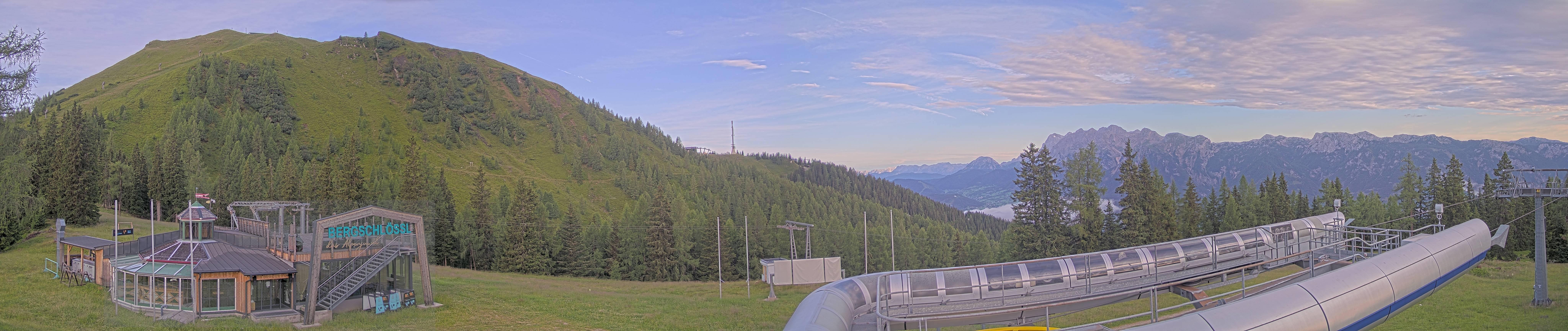 Archiv Foto Webcam Bergstation Höfi Express II (1821 m)