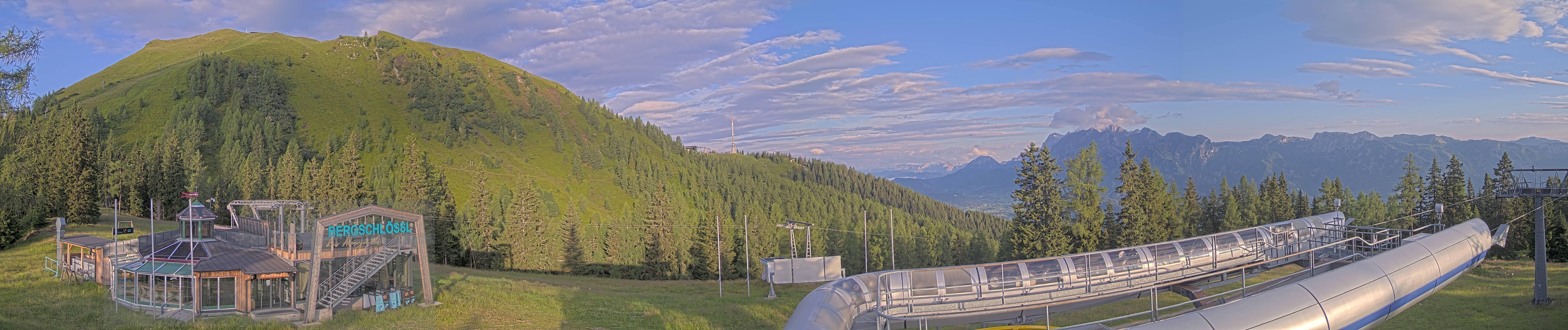 Archiv Foto Webcam Bergstation Höfi Express II (1821 m)