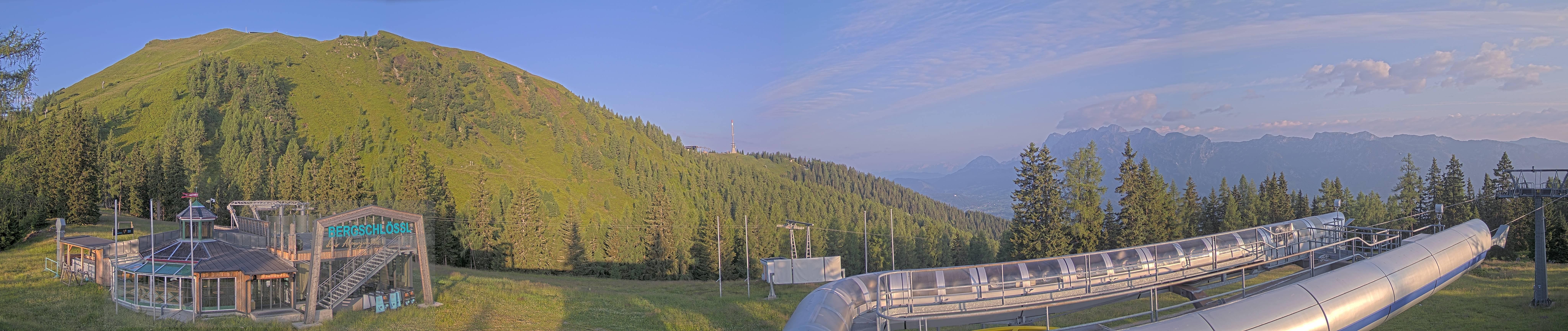 Archived image Webcam Top station Höfi Express II (1821 m)
