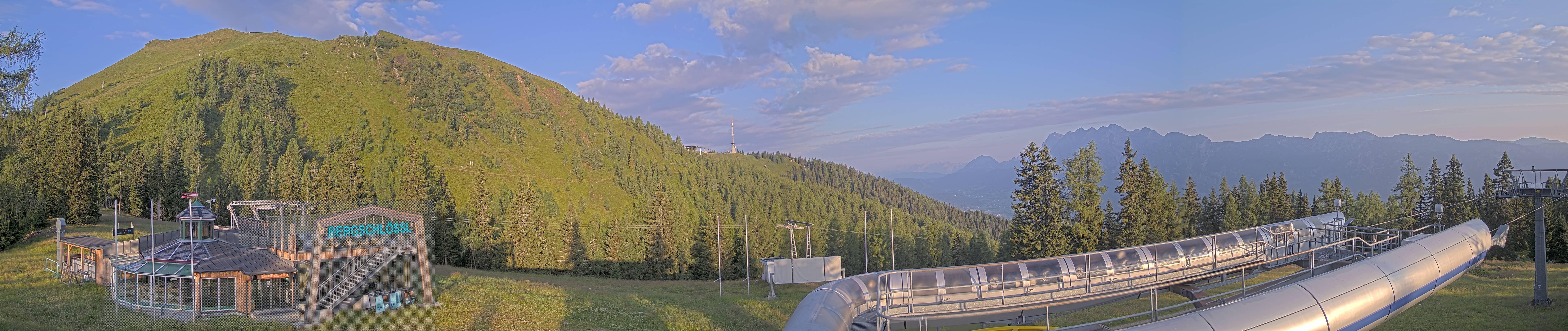 Archiv Foto Webcam Bergstation Höfi Express II (1821 m)