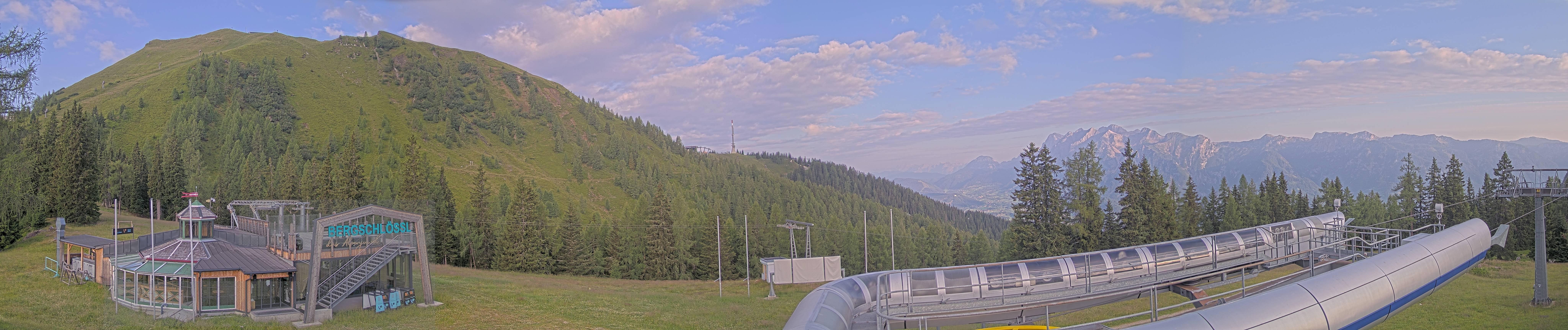 Archiv Foto Webcam Bergstation Höfi Express II (1821 m)
