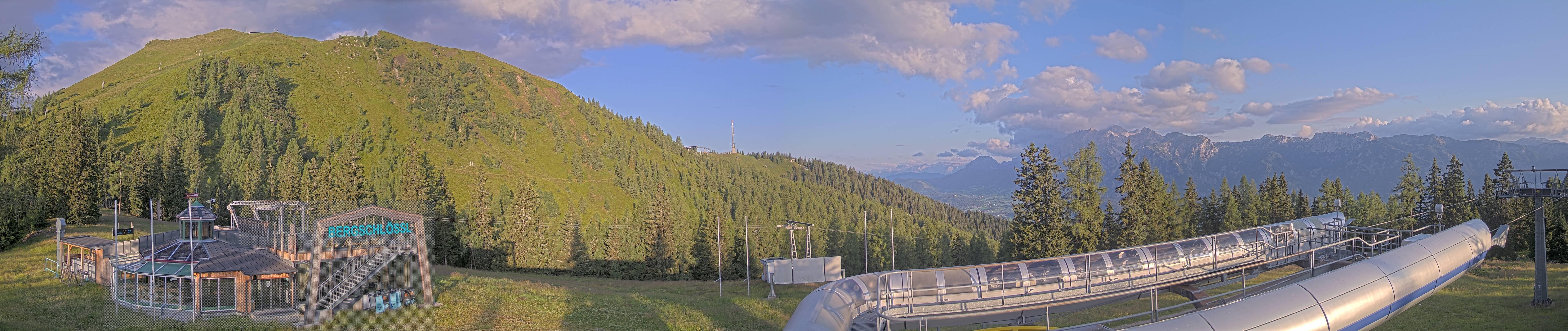 Archiv Foto Webcam Bergstation Höfi Express II (1821 m)