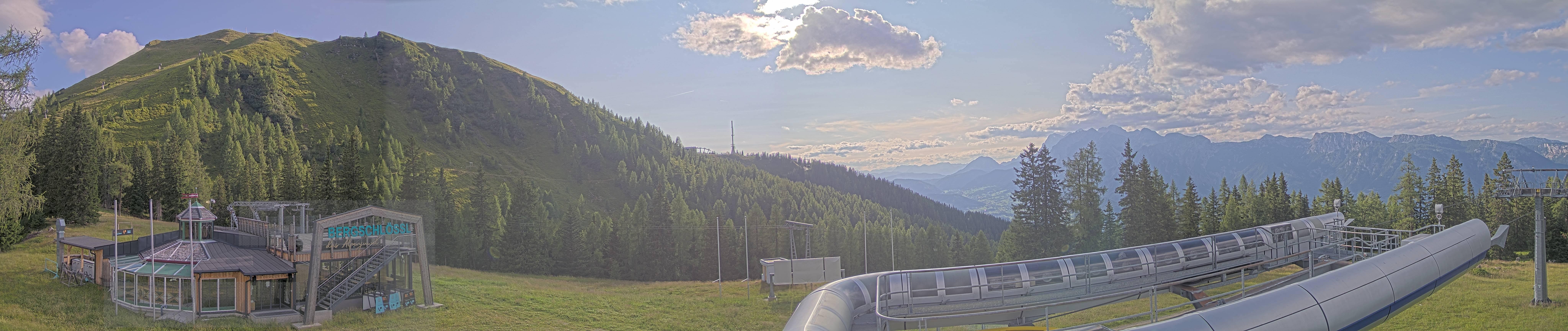 Archived image Webcam Top station Höfi Express II (1821 m)