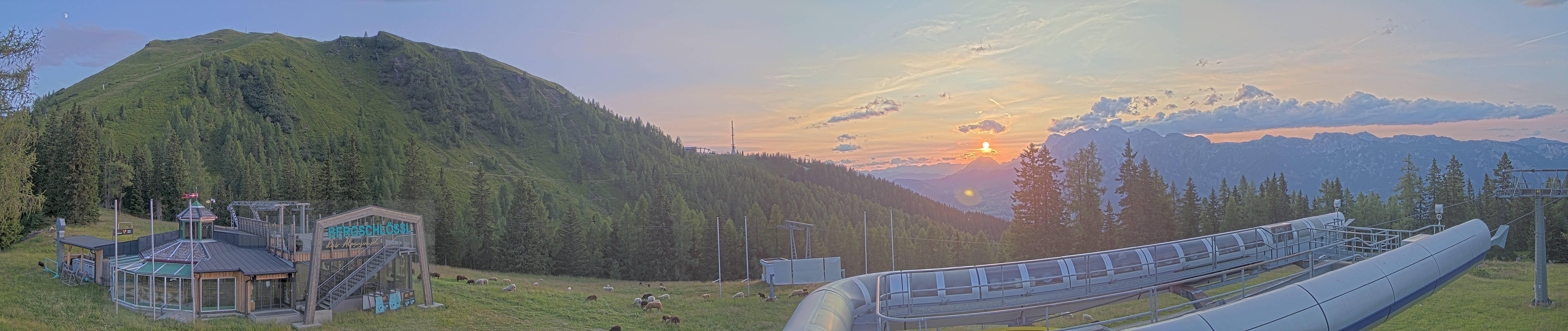 Archived image Webcam Top station Höfi Express II (1821 m)