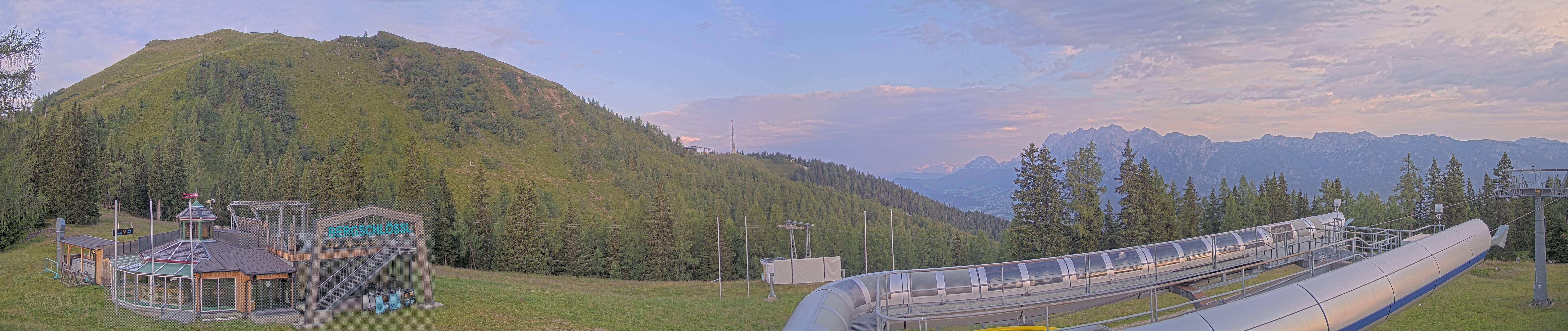 Archiv Foto Webcam Bergstation Höfi Express II (1821 m)