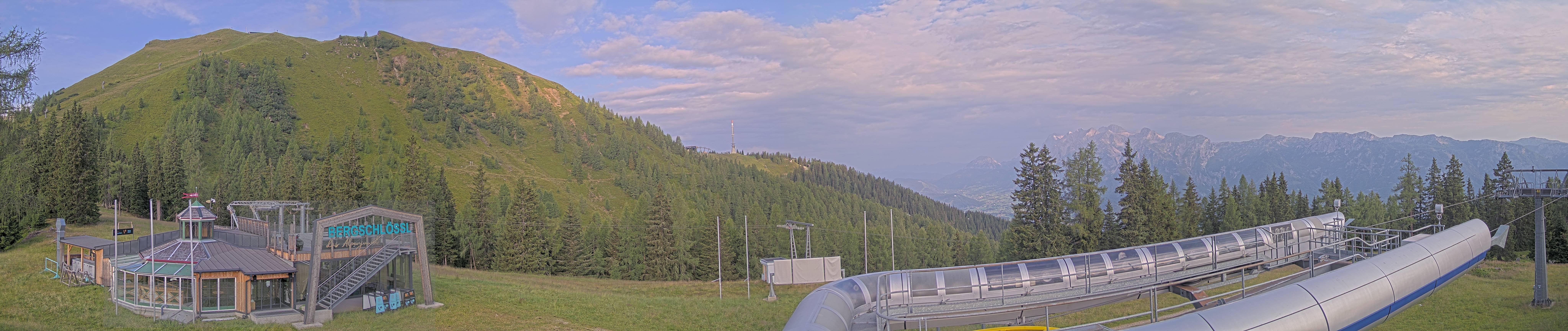 Archiv Foto Webcam Bergstation Höfi Express II (1821 m)