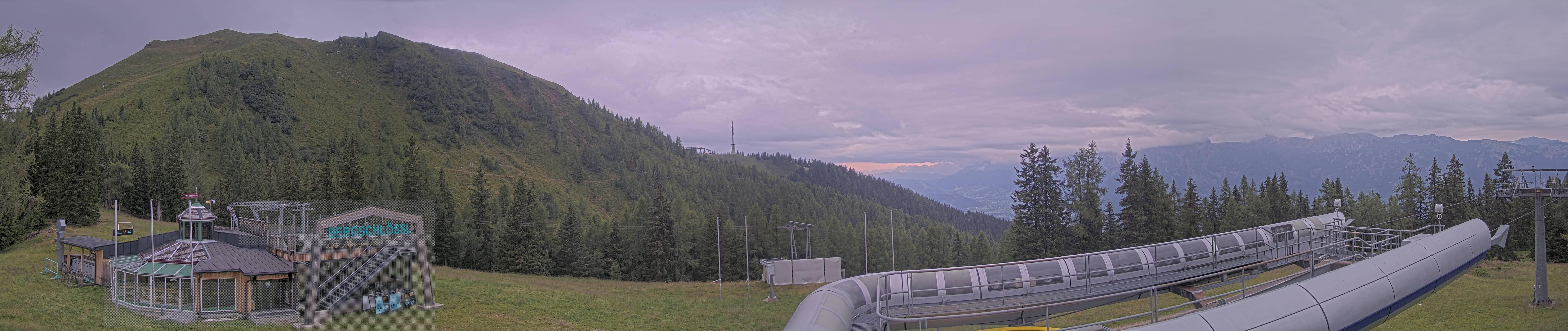 Archived image Webcam Top station Höfi Express II (1821 m)