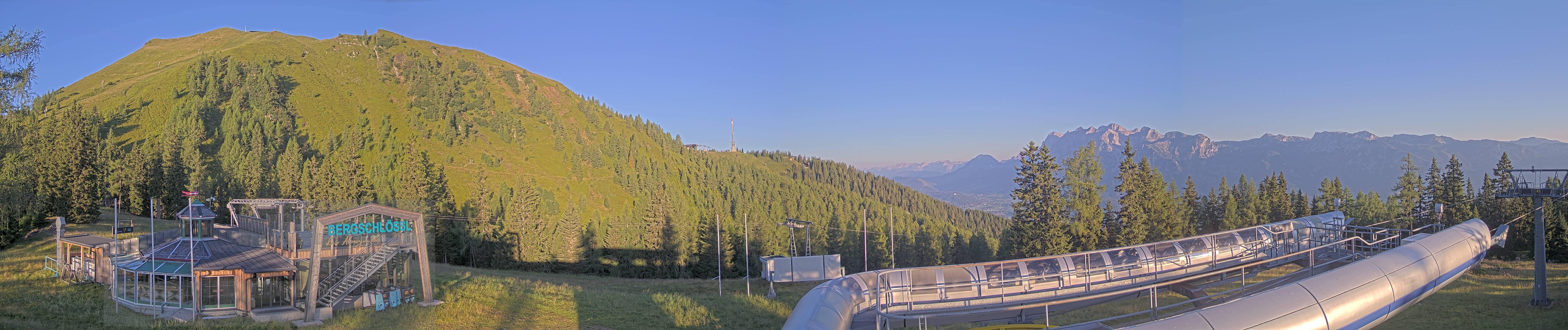 Archiv Foto Webcam Bergstation Höfi Express II (1821 m)