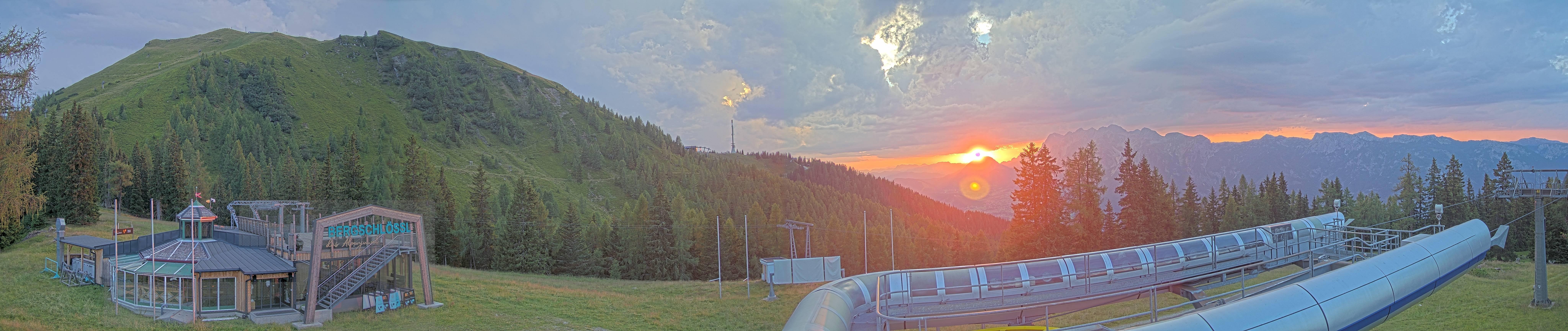 Archiv Foto Webcam Bergstation Höfi Express II (1821 m)