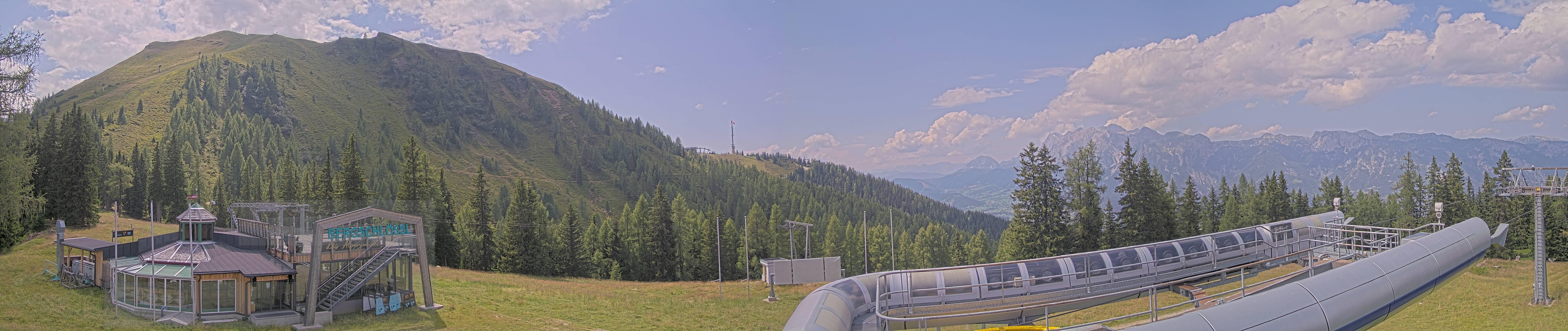 Archived image Webcam Top station Höfi Express II (1821 m)