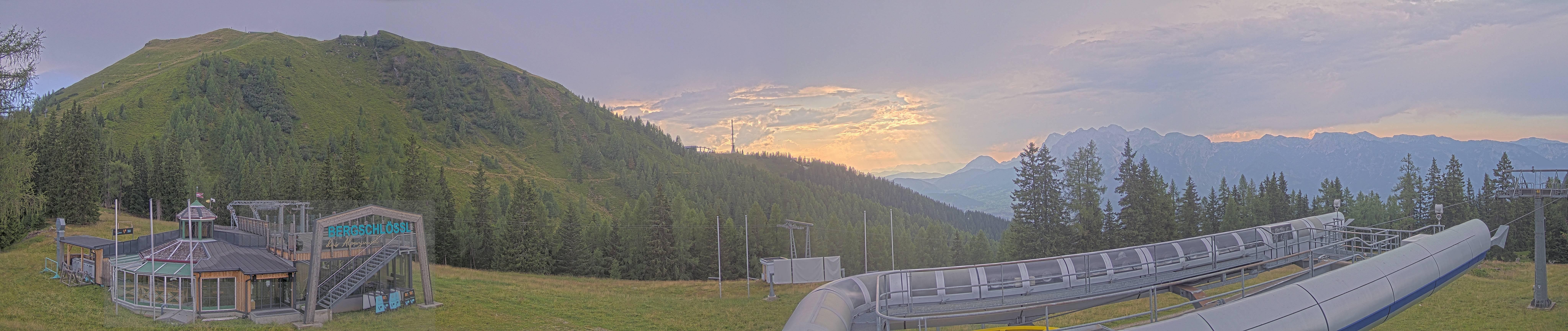 Archiv Foto Webcam Bergstation Höfi Express II (1821 m)