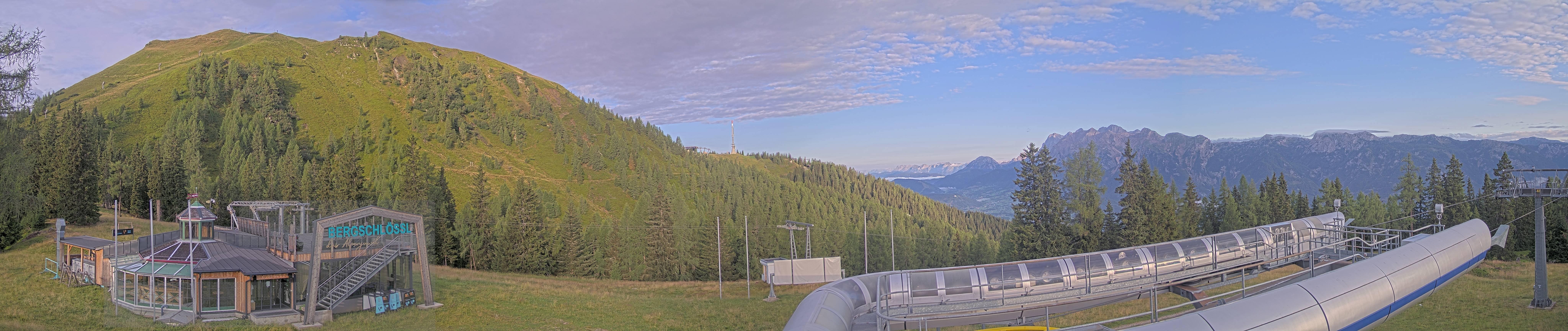 Archived image Webcam Top station Höfi Express II (1821 m)