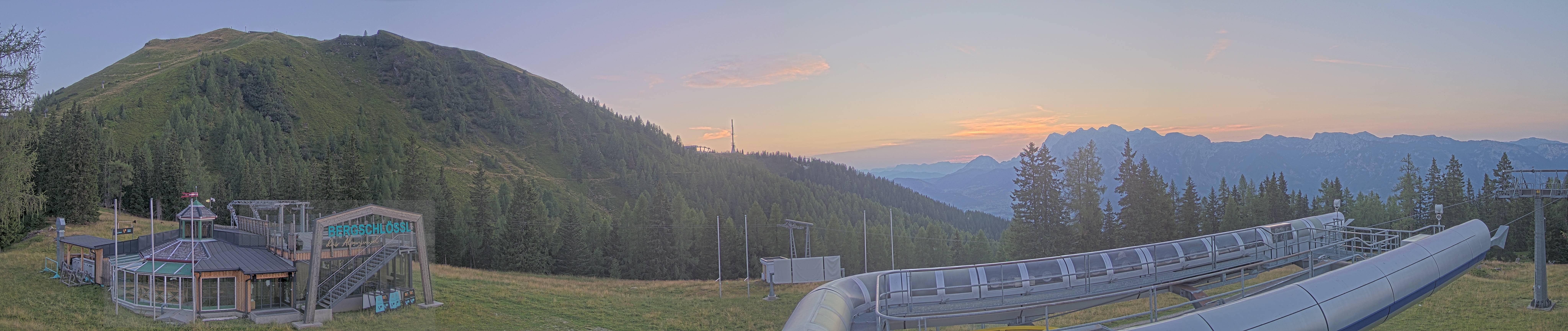 Archiv Foto Webcam Bergstation Höfi Express II (1821 m)