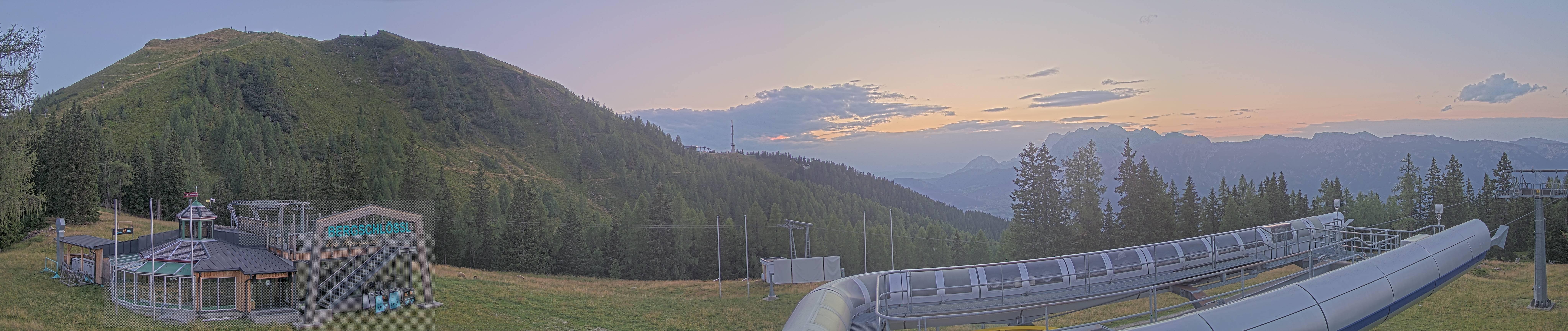 Archived image Webcam Top station Höfi Express II (1821 m)