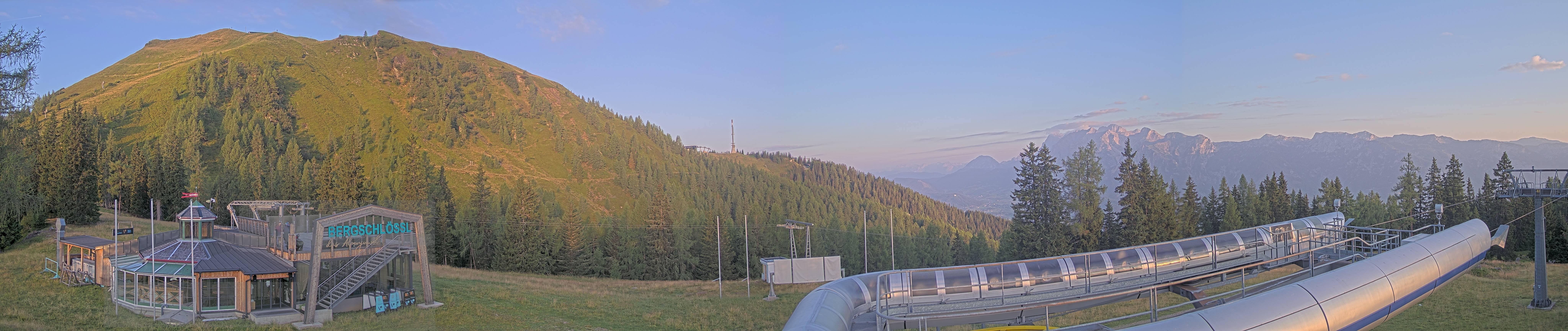Archived image Webcam Top station Höfi Express II (1821 m)