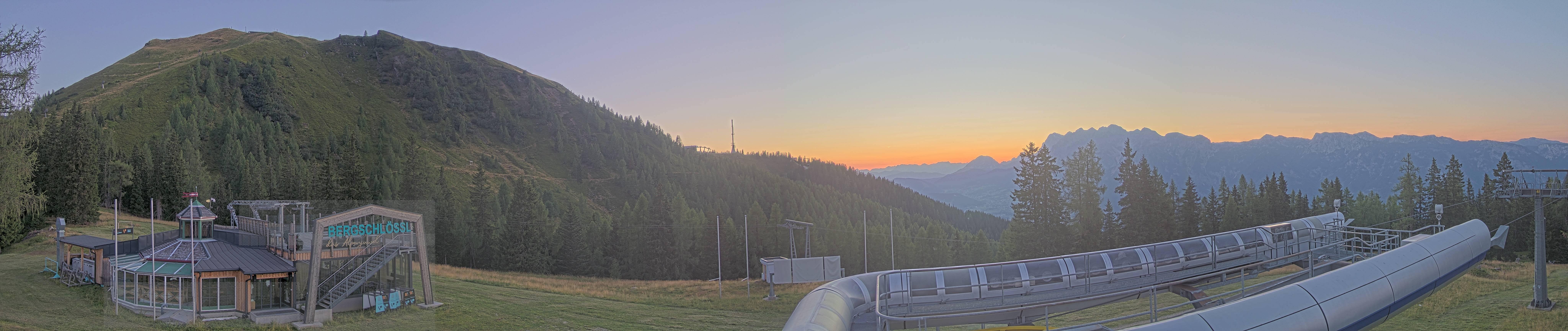 Archiv Foto Webcam Bergstation Höfi Express II (1821 m)