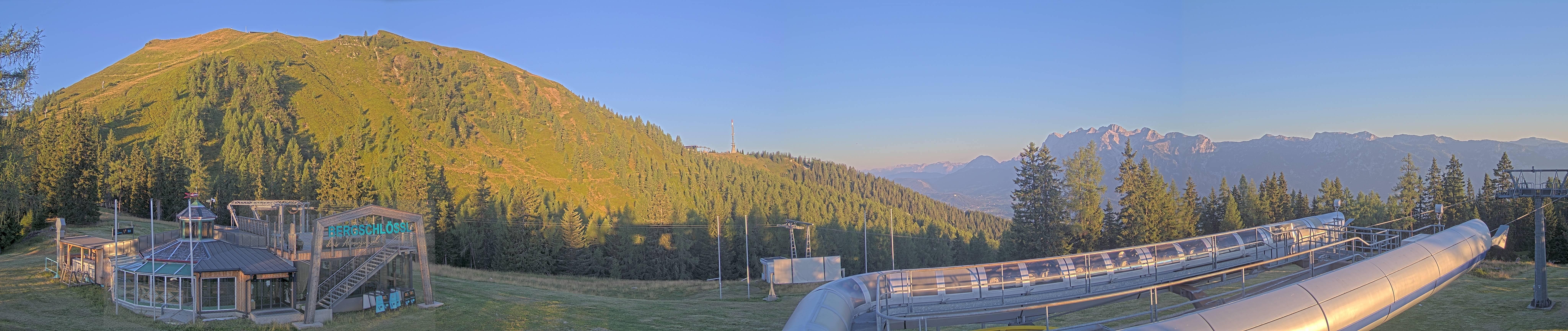 Archiv Foto Webcam Bergstation Höfi Express II (1821 m)