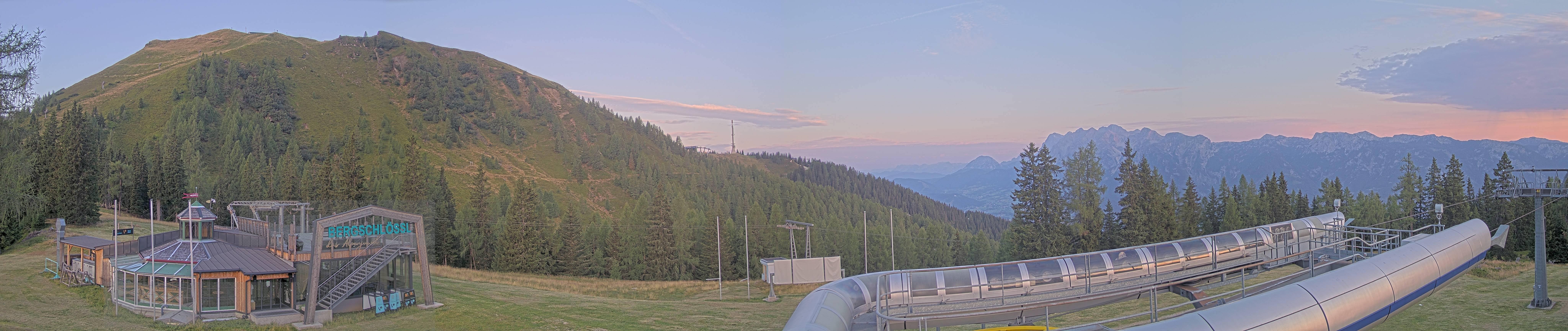 Archived image Webcam Top station Höfi Express II (1821 m)