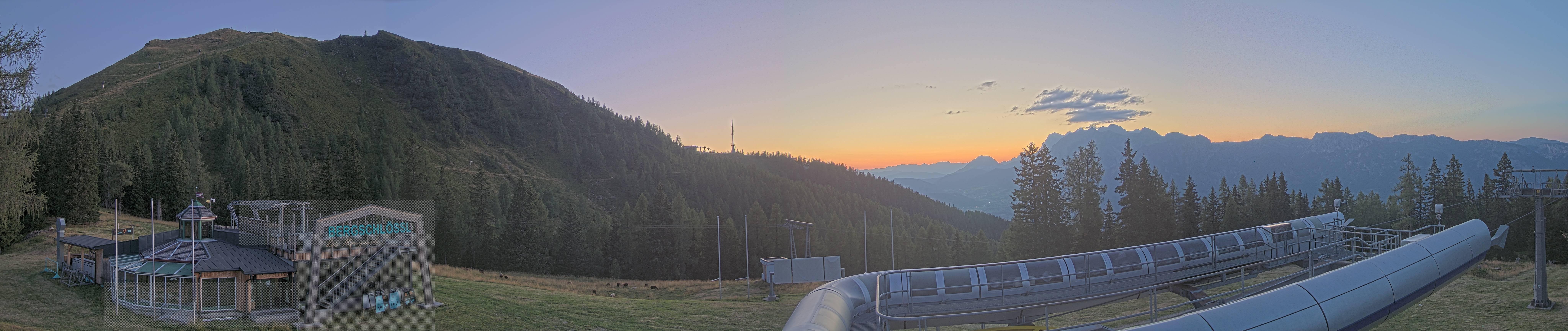 Archiv Foto Webcam Bergstation Höfi Express II (1821 m)