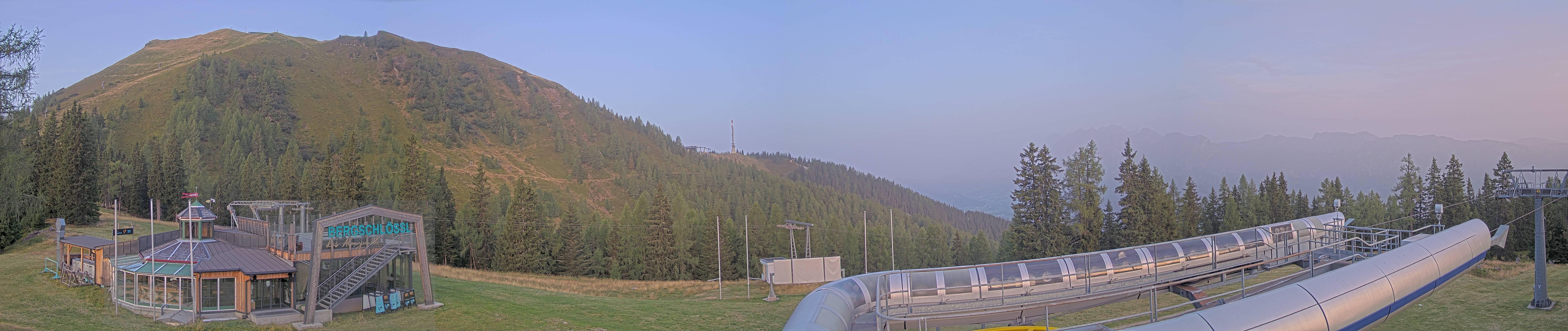 Archiv Foto Webcam Bergstation Höfi Express II (1821 m)