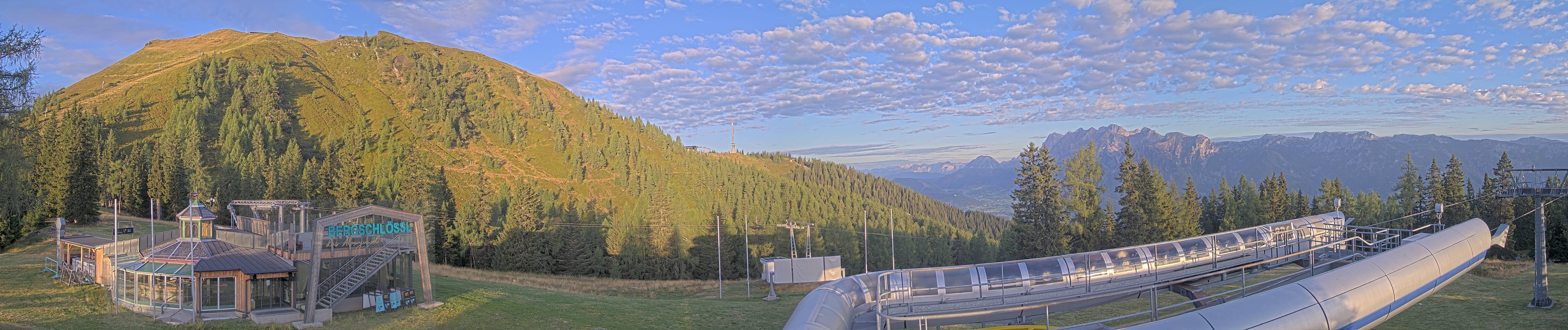Archiv Foto Webcam Bergstation Höfi Express II (1821 m)