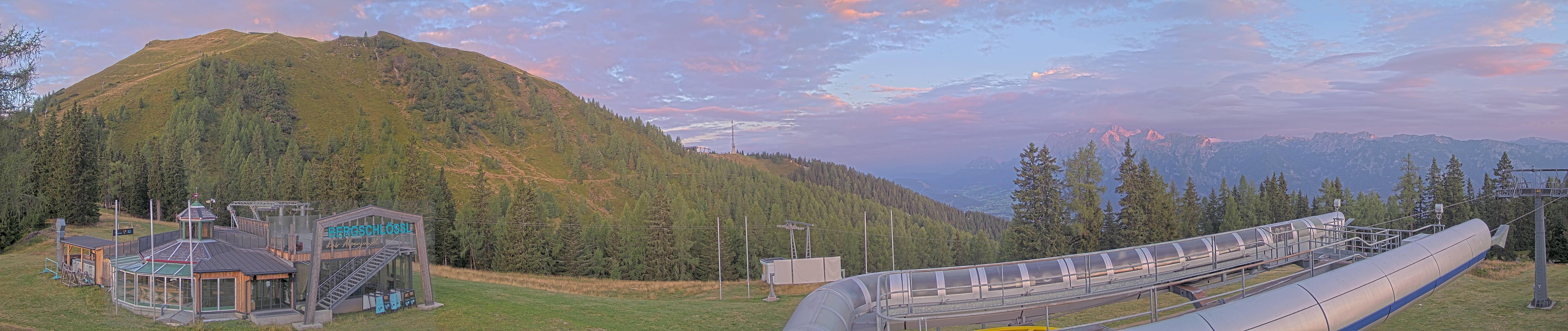 Archived image Webcam Top station Höfi Express II (1821 m)