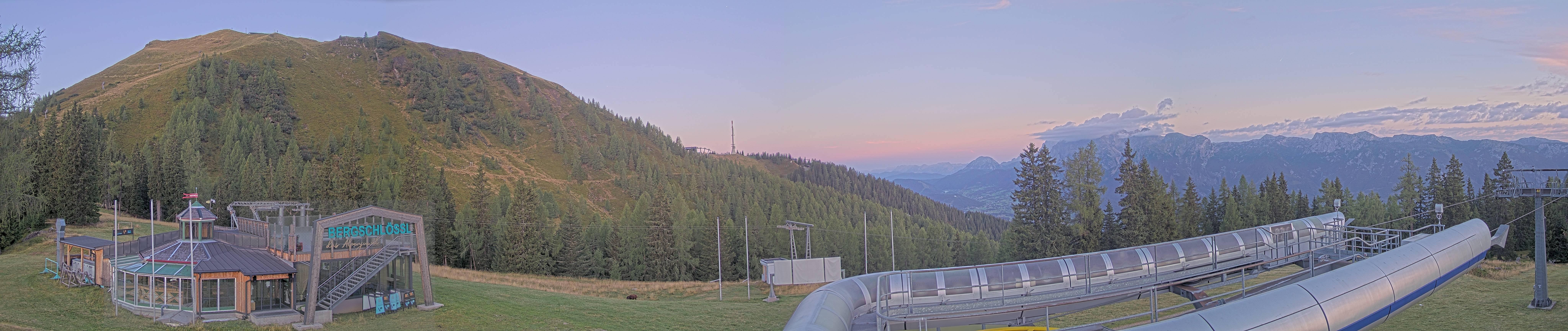 Archiv Foto Webcam Bergstation Höfi Express II (1821 m)
