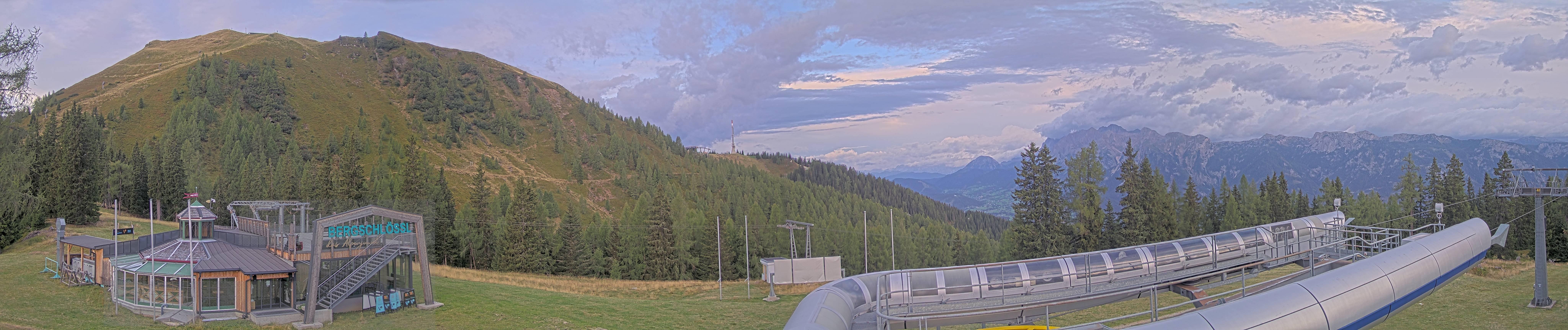 Archiv Foto Webcam Bergstation Höfi Express II (1821 m)