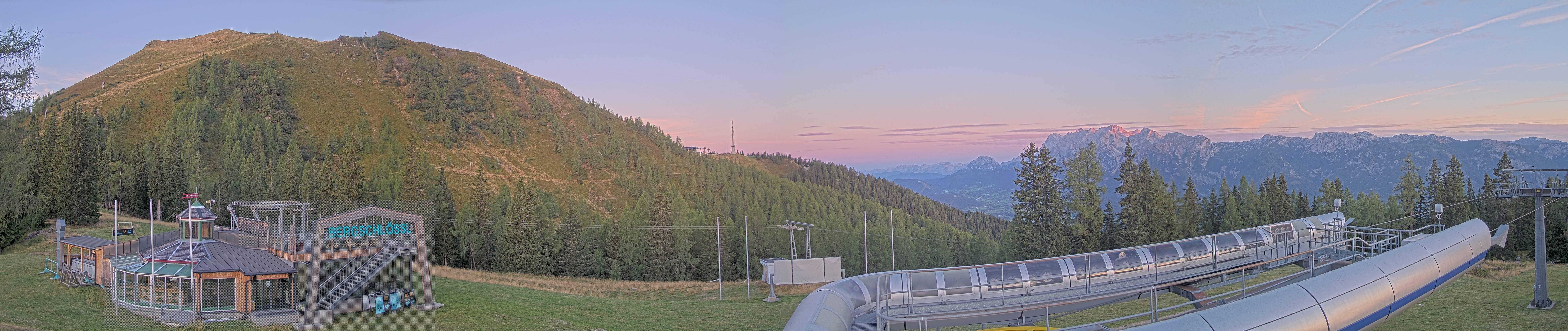Archiv Foto Webcam Bergstation Höfi Express II (1821 m)