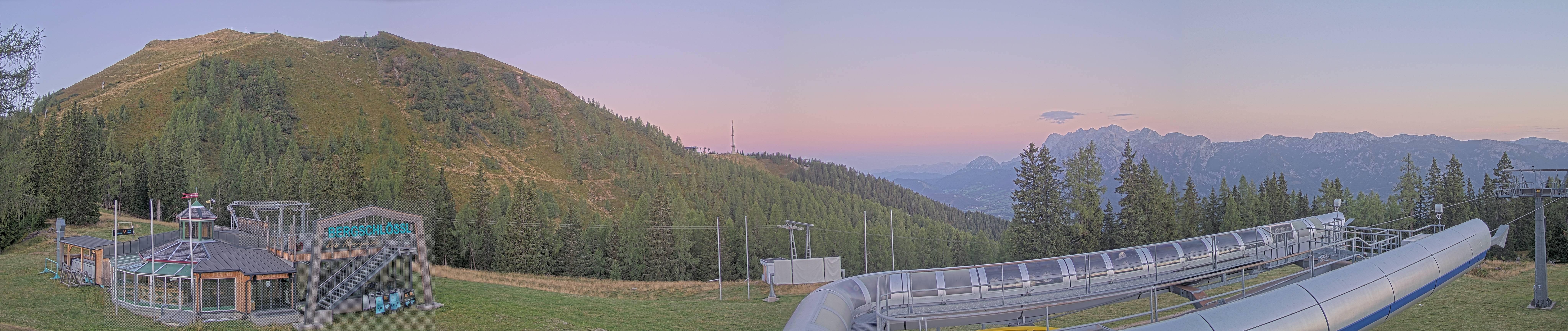 Archived image Webcam Top station Höfi Express II (1821 m)