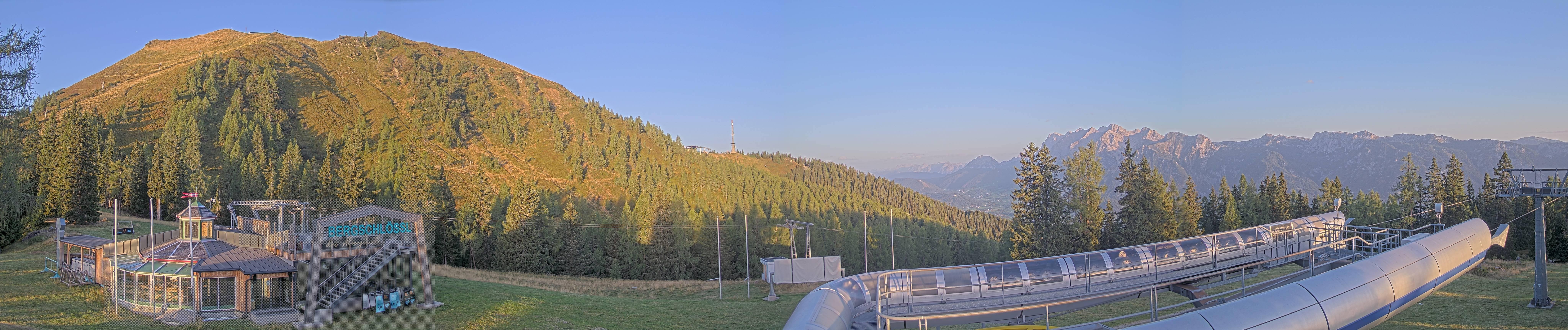 Archived image Webcam Top station Höfi Express II (1821 m)