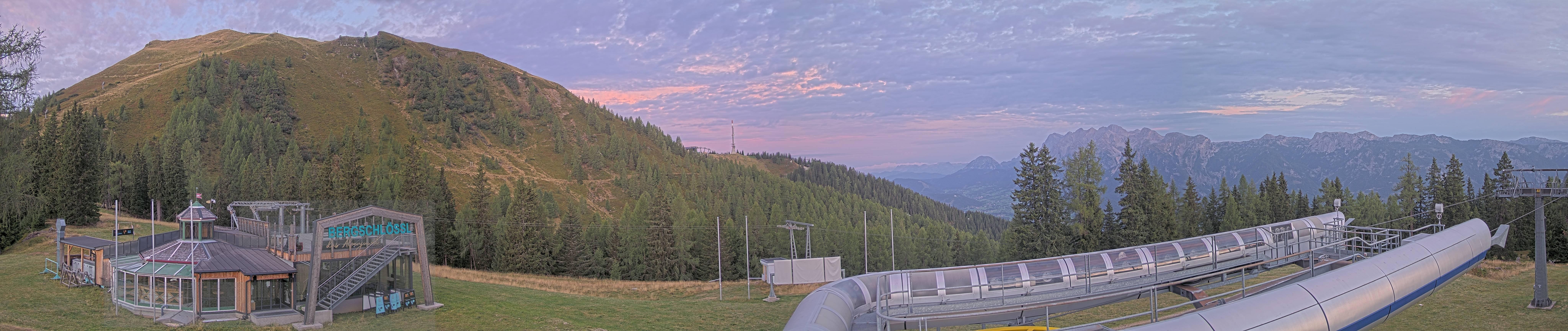 Archived image Webcam Top station Höfi Express II (1821 m)