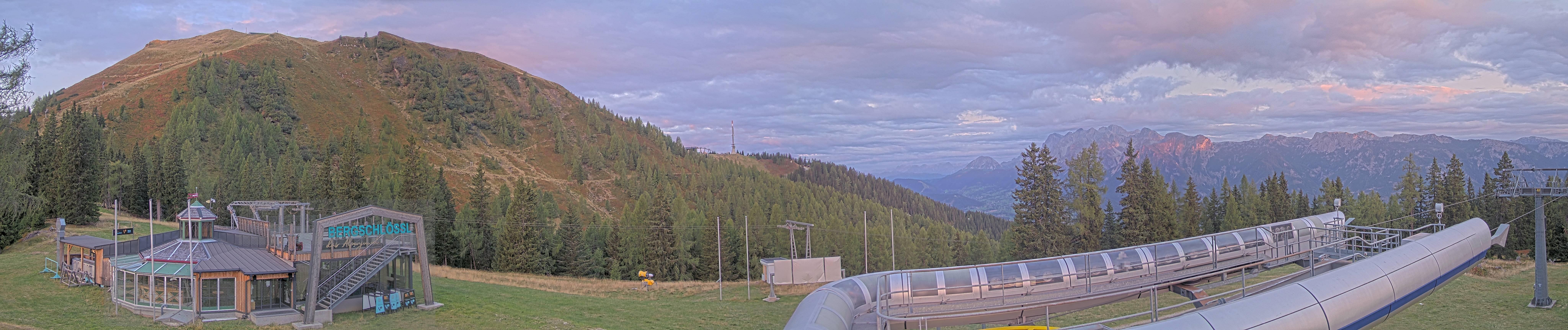 Archiv Foto Webcam Bergstation Höfi Express II (1821 m)