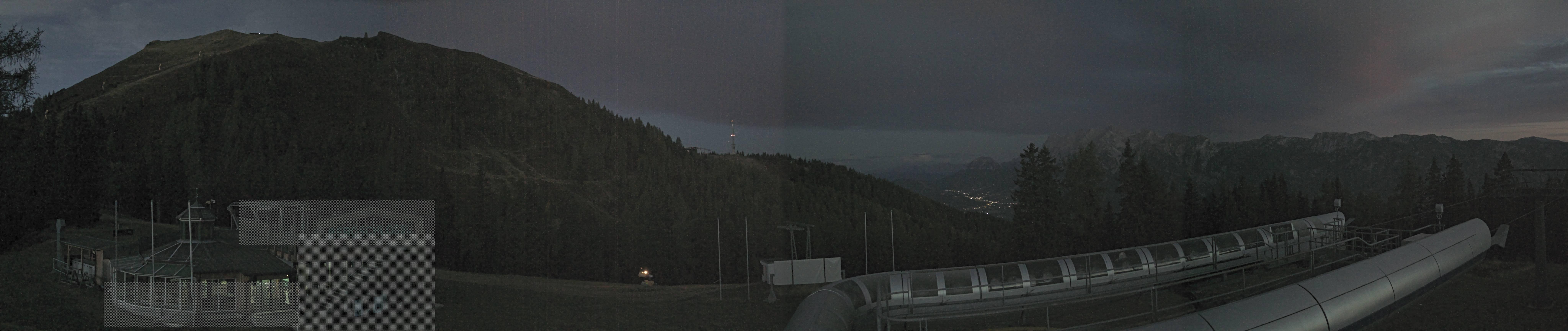 Archived image Webcam Top station Höfi Express II (1821 m)