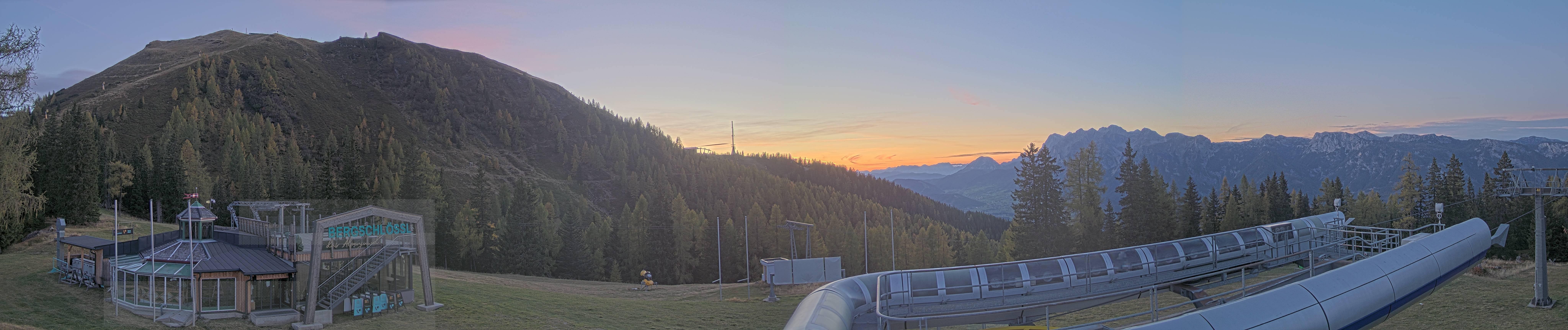 Archiv Foto Webcam Bergstation Höfi Express II (1821 m)