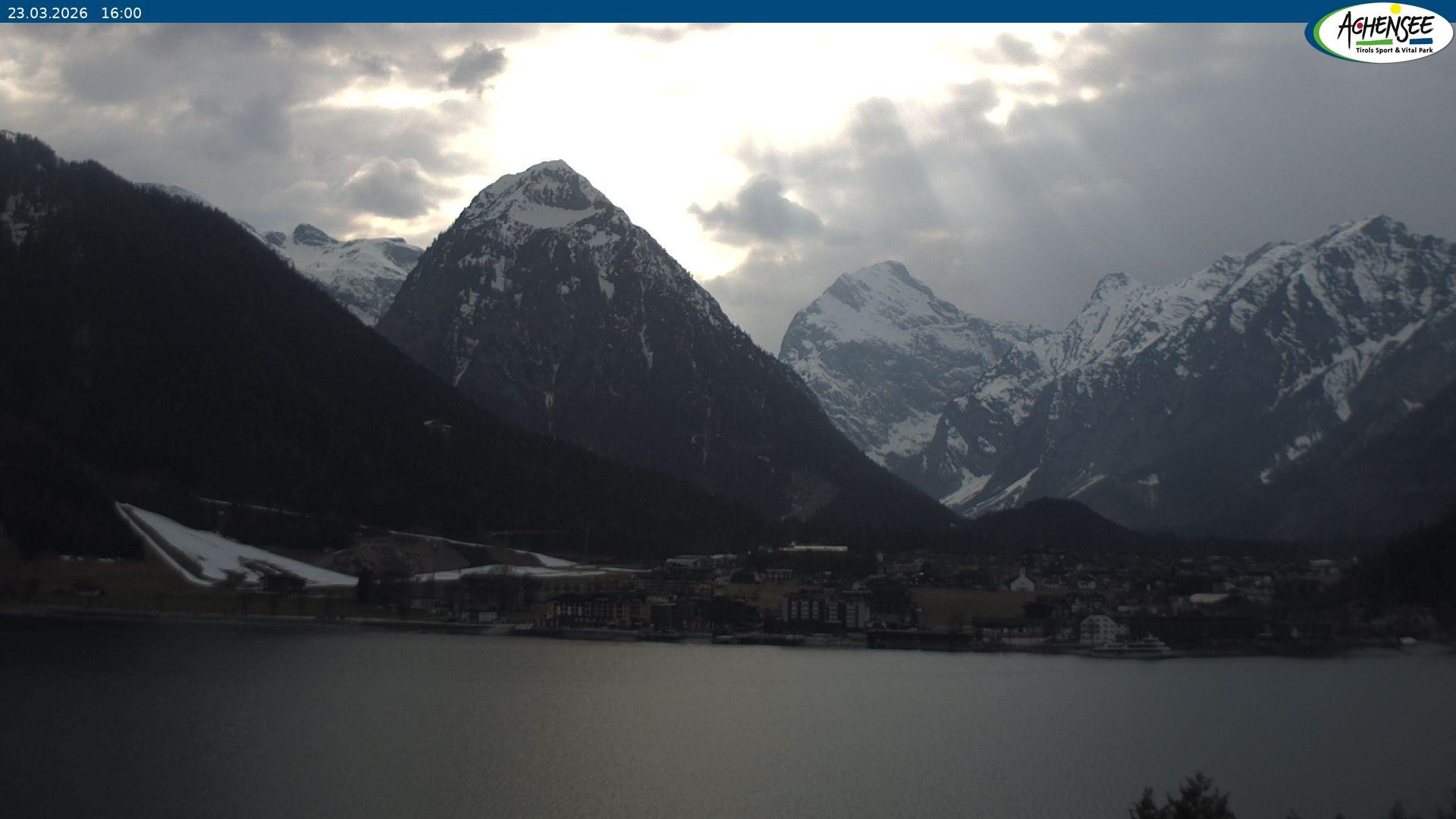 Archived image Webcam Inn Bergkristall / Maurach