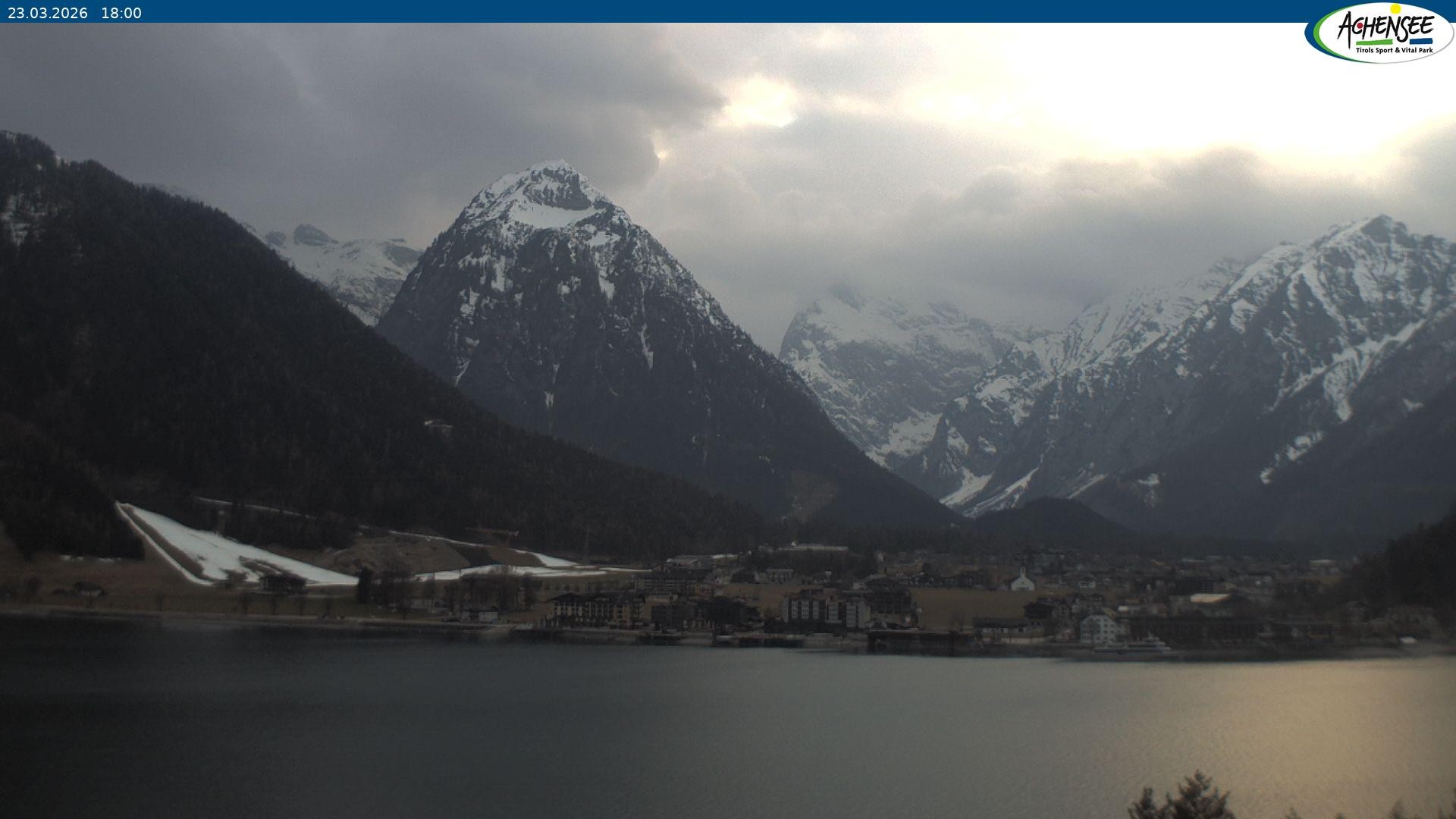 Archived image Webcam Inn Bergkristall / Maurach