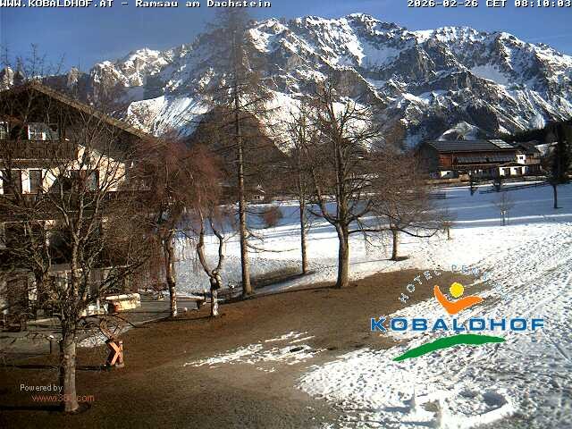 Archived image Webcam Ramsau am Dachstein: Golf course at the hotel Kobaldhof