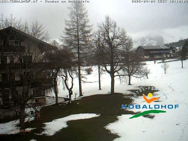 Archived image Webcam Ramsau am Dachstein: Golf course at the hotel Kobaldhof